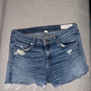 Rag and bone Jean shorts sz 28